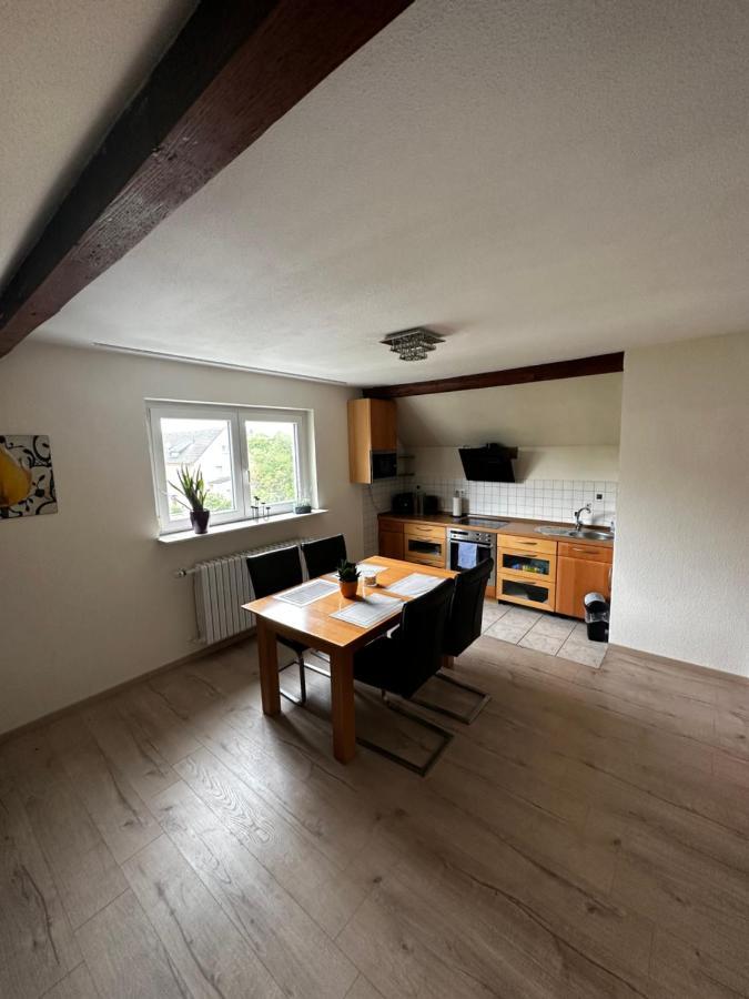 Schoene Ruhige Wohnung In Anliegerstrasse Essen Luaran gambar